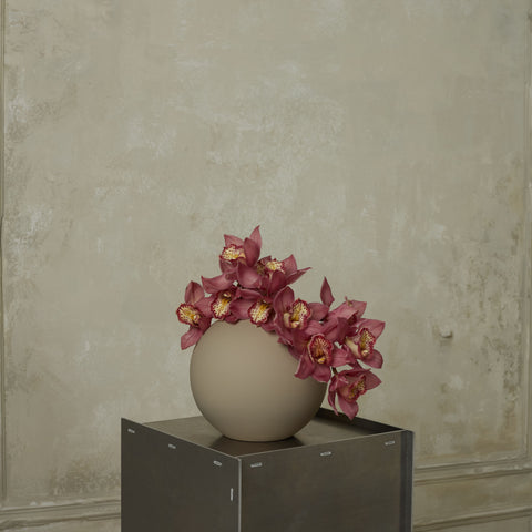 BALL vase