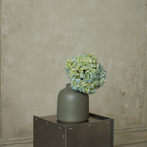 OMAR vase